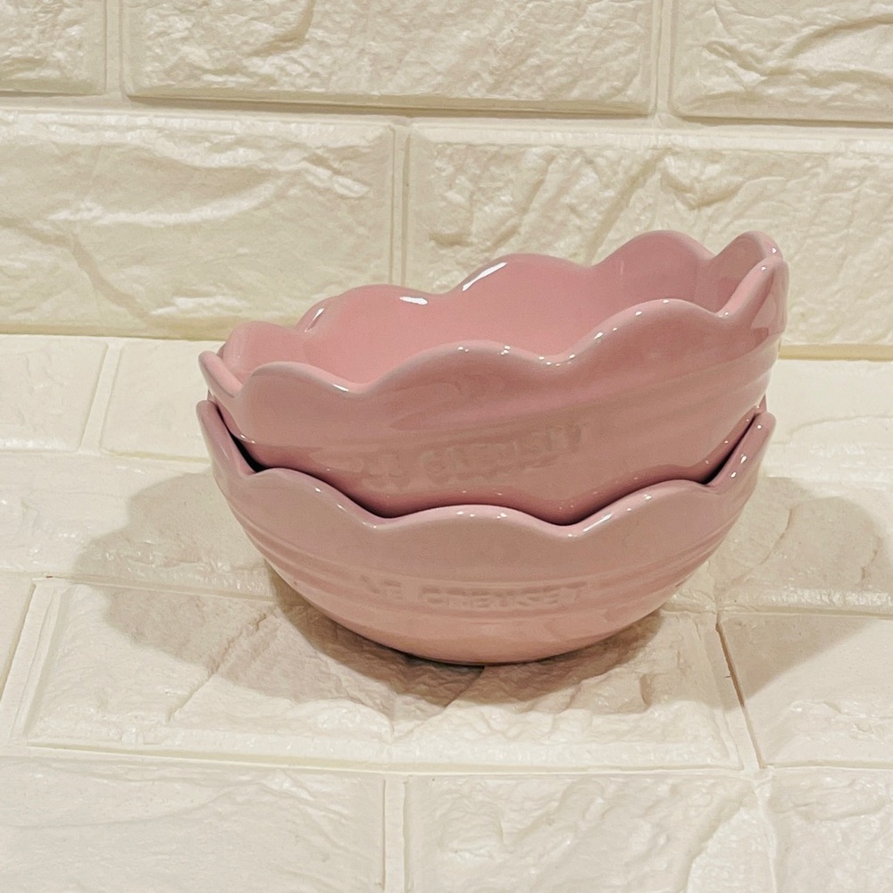 Le Creuset Frill Bowls Set of 2